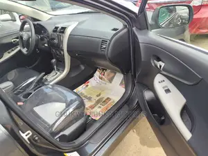 Toyota Corolla 2011 Gray