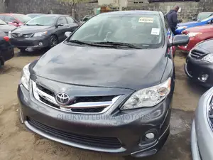 Toyota Corolla 2011 Gray