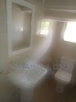 4bdrm Duplex in Idu Industrial for rent