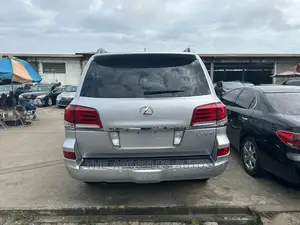 Lexus LX 570 AWD 2013 Silver
