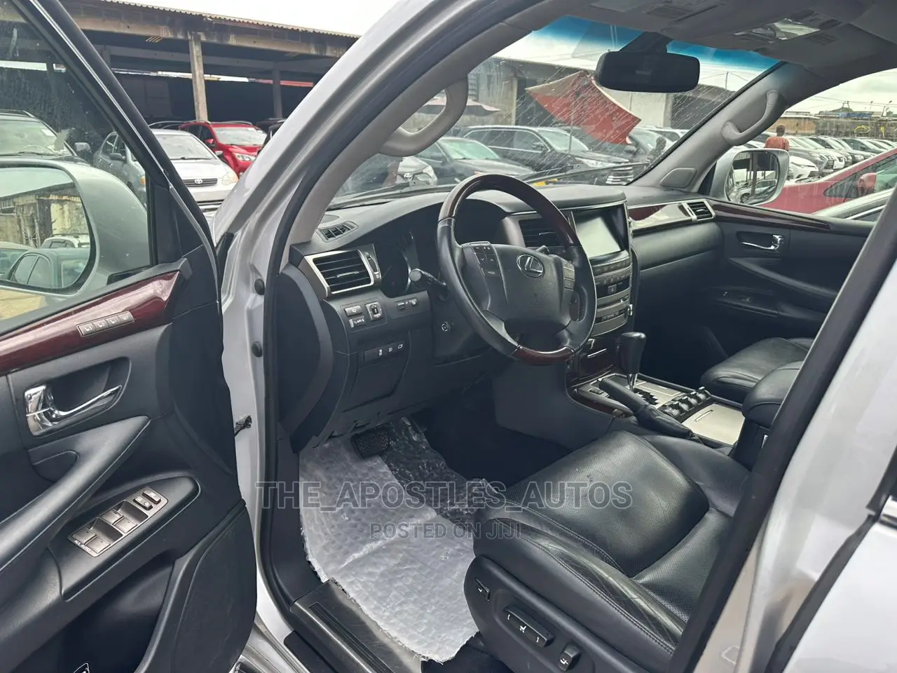 Lexus LX 570 AWD 2013 Silver