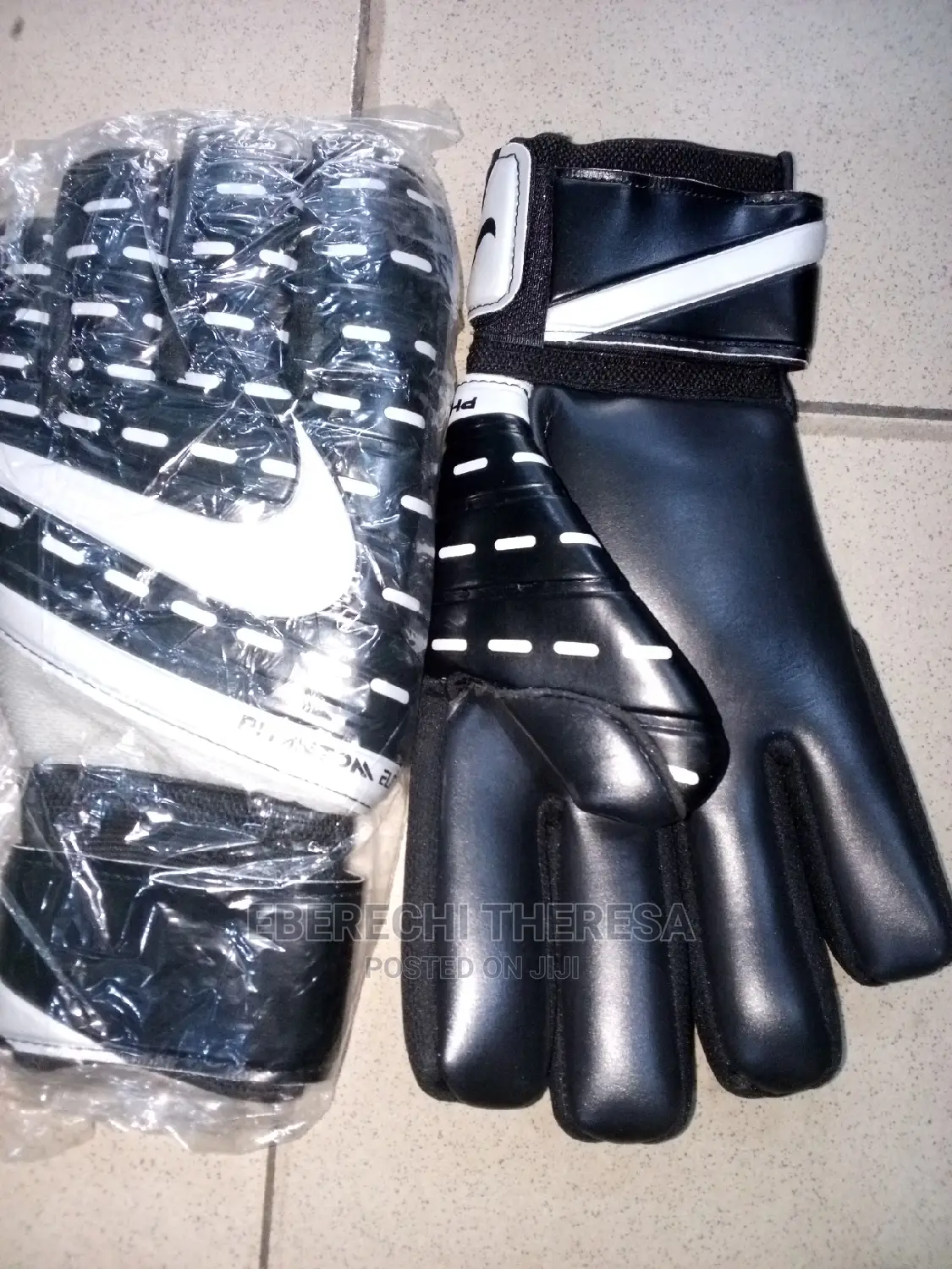 Nike Keeper's Gloves