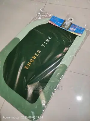 Floor and Bathroom Non Slip Water Absorbent Mat 40 by 60 CM
