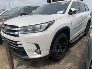 Toyota Highlander 2018 Silver