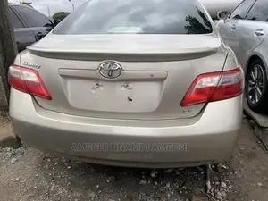 Toyota Camry 2009 Gold