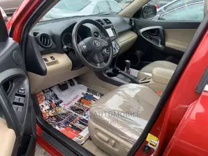 Toyota RAV4 2.5 Limited 2012 Red