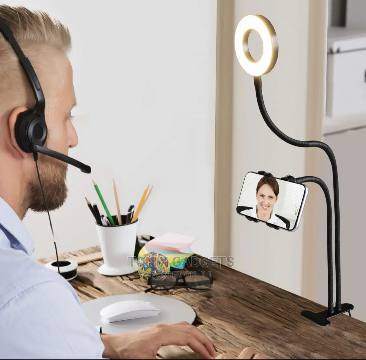 Professional Live Streaming Ring Light With Phone Holder