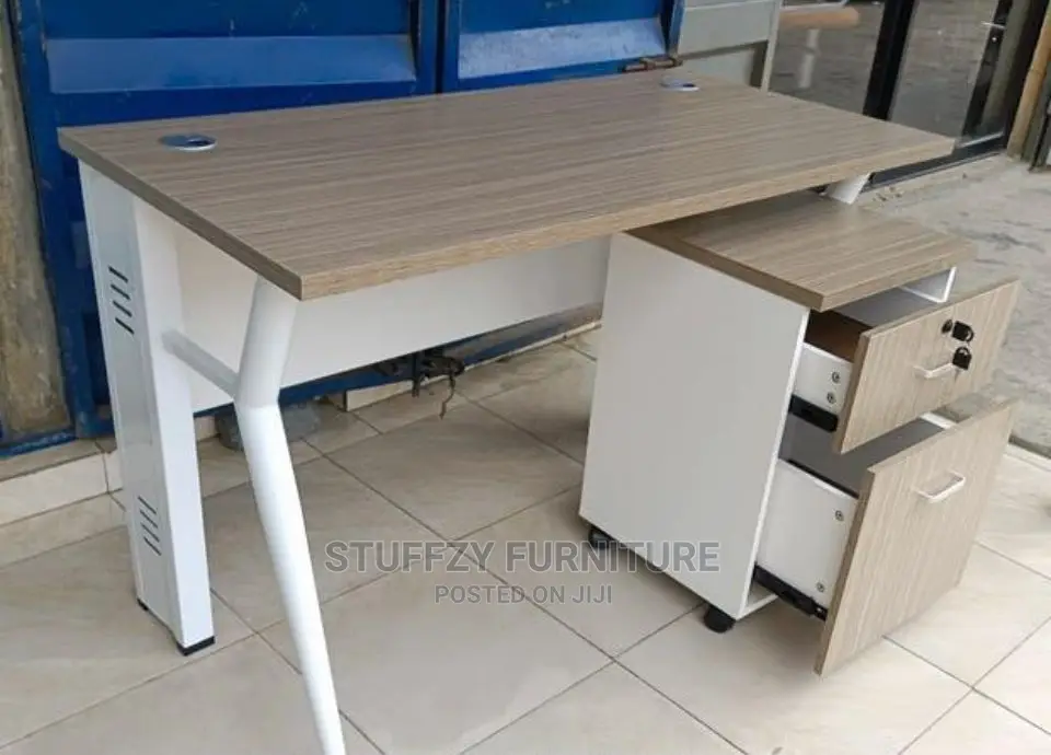 Metal Legs Executive Office Tables