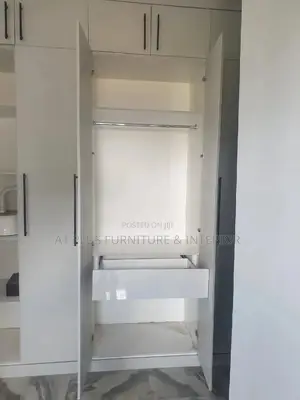 Master Bedroom W3.4m×H2.8m Closet Wardrobe With Side Mirror
