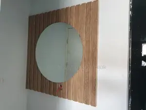 Cladding Strips With Round Mirror Light