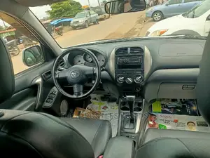 Toyota RAV4 2.4 2005 Silver