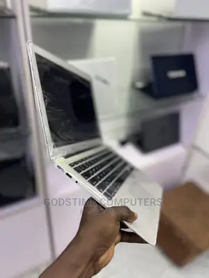 New Laptop Apple MacBook Air 8GB Intel Core I5 SSD 256GB
