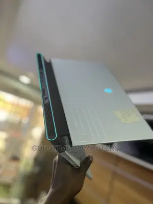 New Laptop Dell 32GB Intel Core I7 SSD 1T