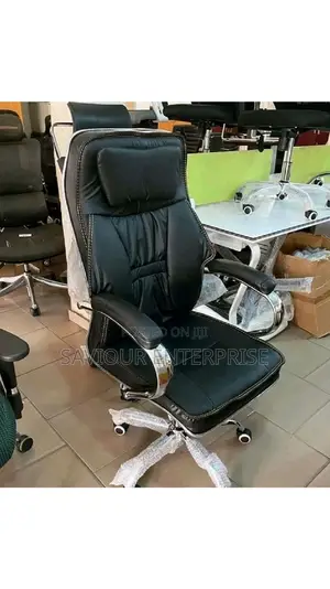 Quality Executive Adjustable Swivel Leather Office Chair.
