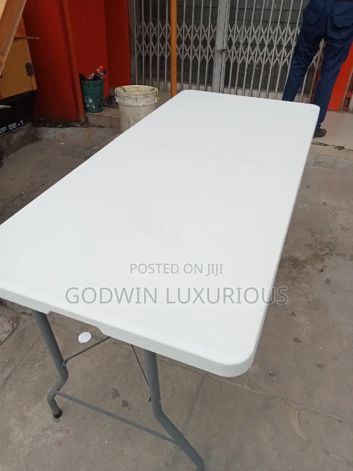 6 Feet Banquet Table