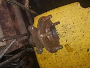 Front Hub for Lexus Is250 Set