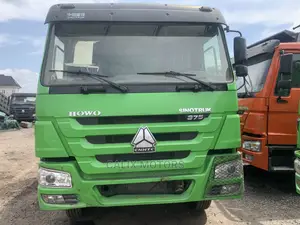 Foreign Used Howo CNHTC Truck 10 Tires Green Color