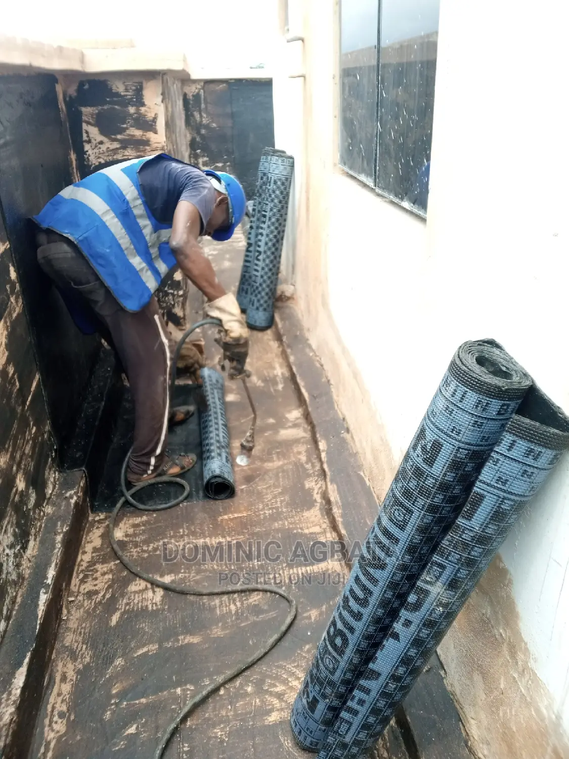 Record-Breaking Felt Installer