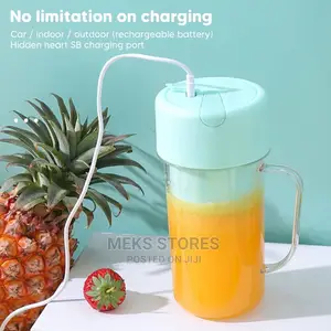 Rechargeable Smoothie Blender With Straw