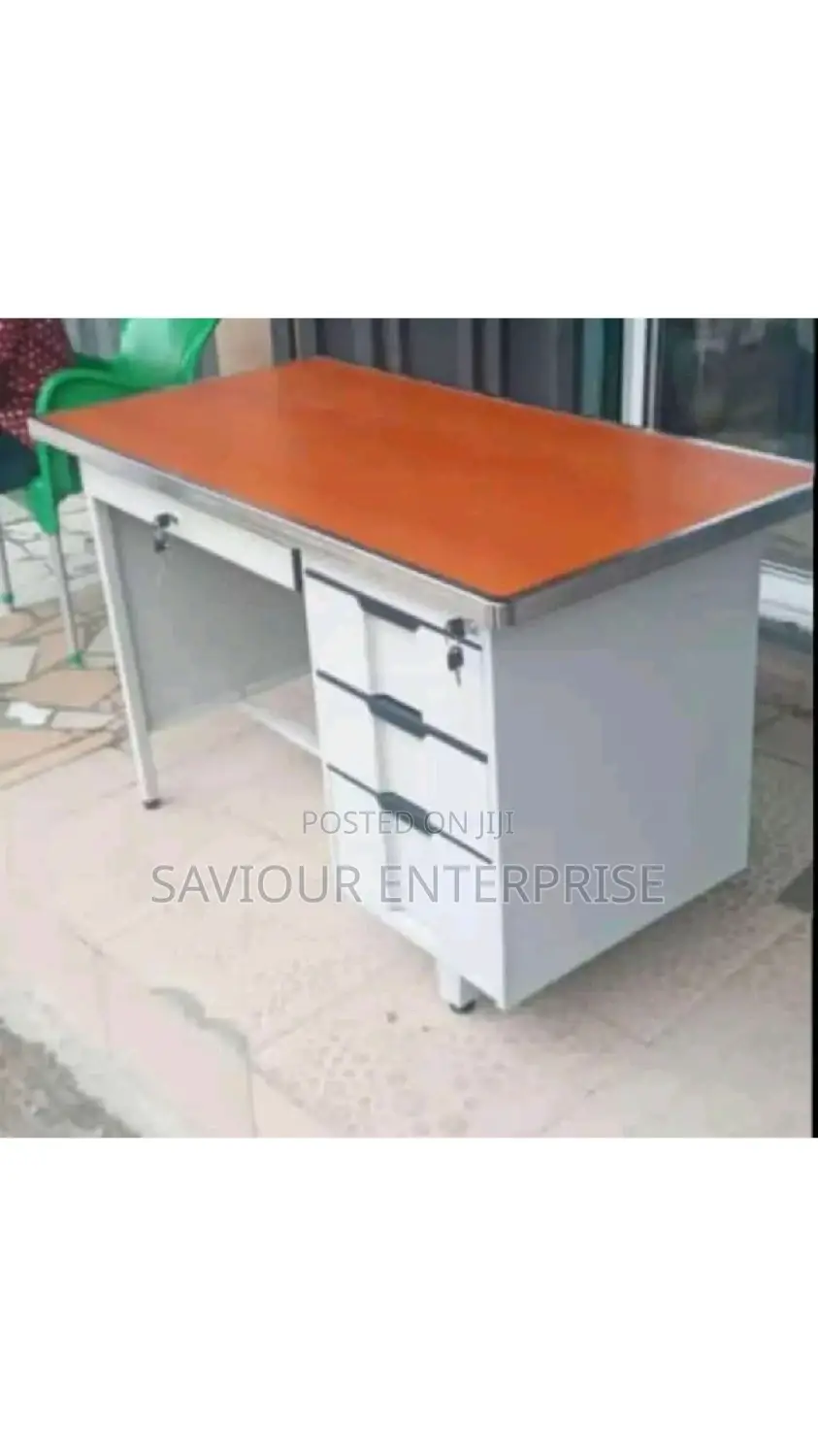 Executive Metal Office Table