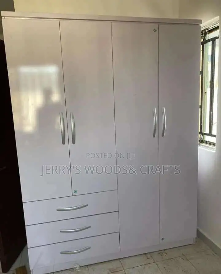 Wardrobe 4by6