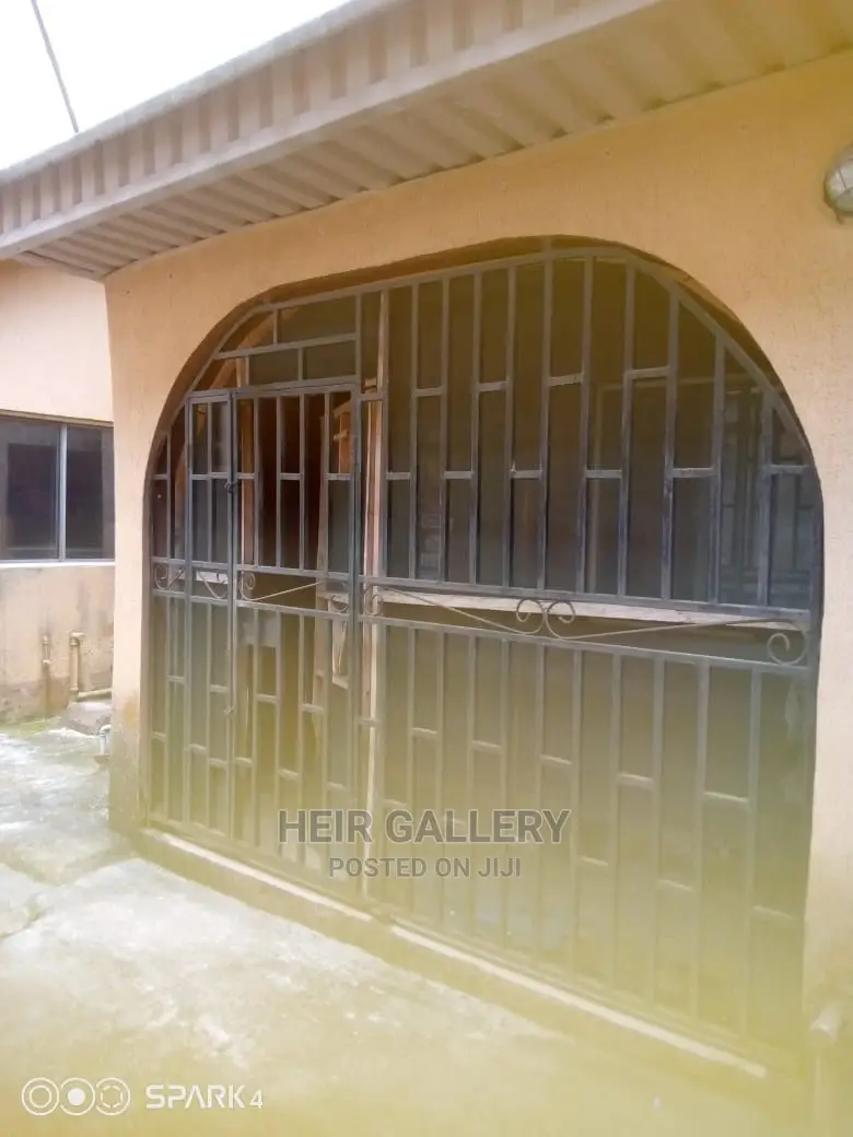 1bdrm Room & Parlour in Alaworo, Badagry for rent