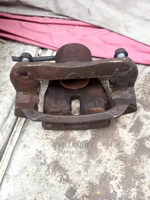 Front Caliper Toyota Highlander 2002 2006