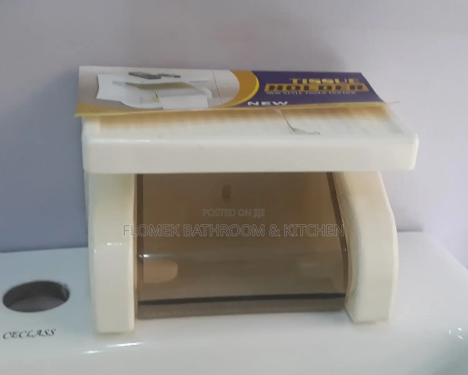 Tissue Holder (Plastic)