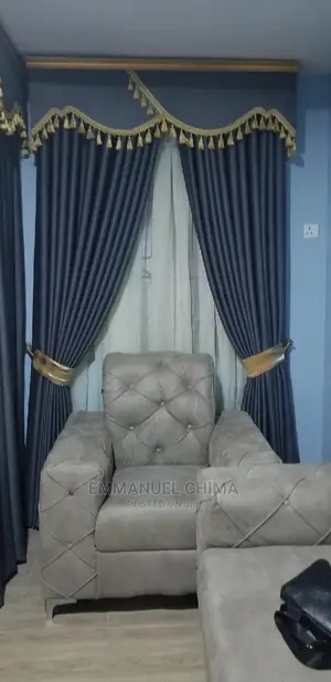 Classic Curtain With Board Design