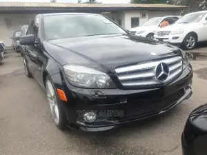 Mercedes-Benz C300 2010 Black