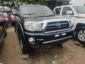 Toyota Tacoma 2010 Black