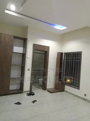 2bdrm Block of Flats in Area 11 for rent