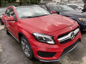 Mercedes-Benz GLA 250 2017 Red