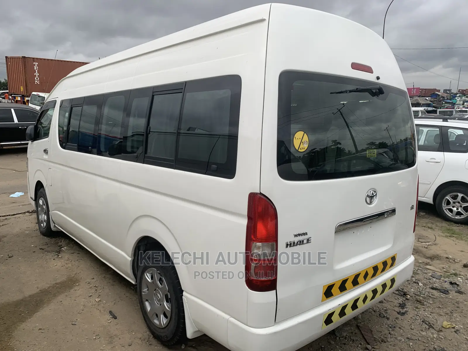 Toyota HiAce 2013 White
