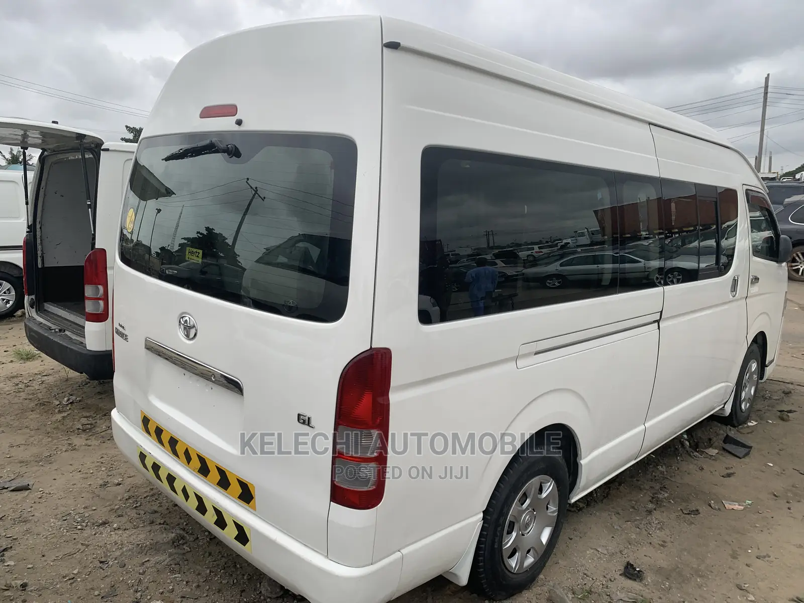 Toyota HiAce 2013 White