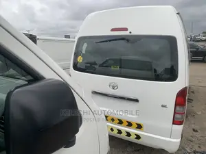 Toyota HiAce 2013 White