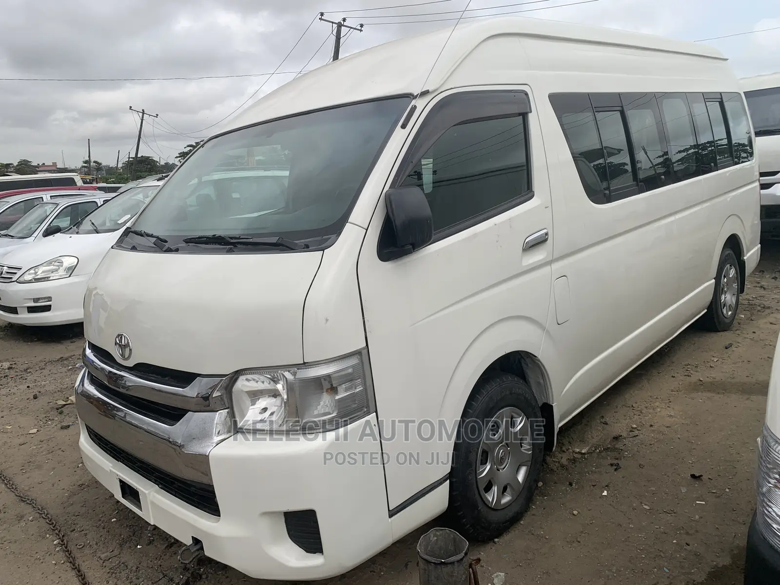 Toyota HiAce 2013 White