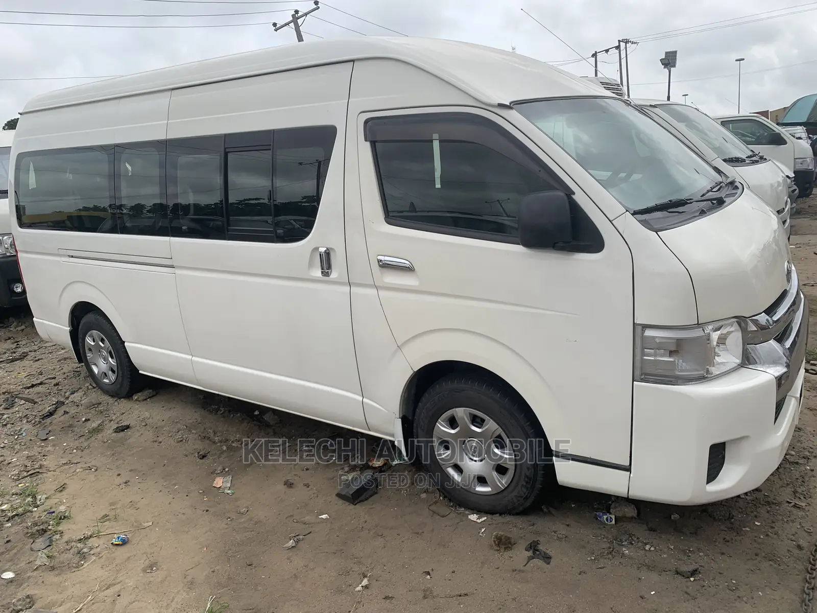 Toyota HiAce 2013 White