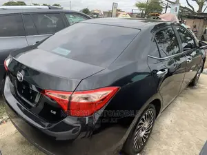 Toyota Corolla 2018 Black