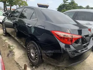 Toyota Corolla 2018 Black