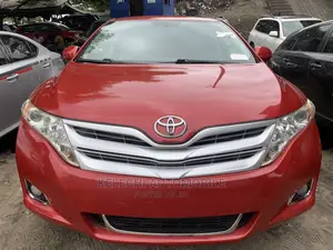 Toyota Venza AWD 2011 Red