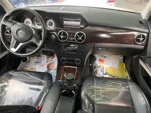 Mercedes-Benz GLK-Class Base GLK 350 4dr AWD 4MATIC (3.5L 6cyl 7A) 2015