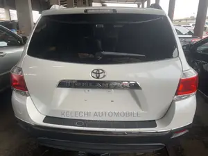 Toyota Highlander Limited 2012 White
