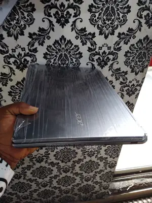 Laptop Acer Aspire V5-452pg 8GB Intel Core I7 HDD 1T
