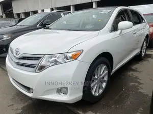 Toyota Venza AWD 2011 White