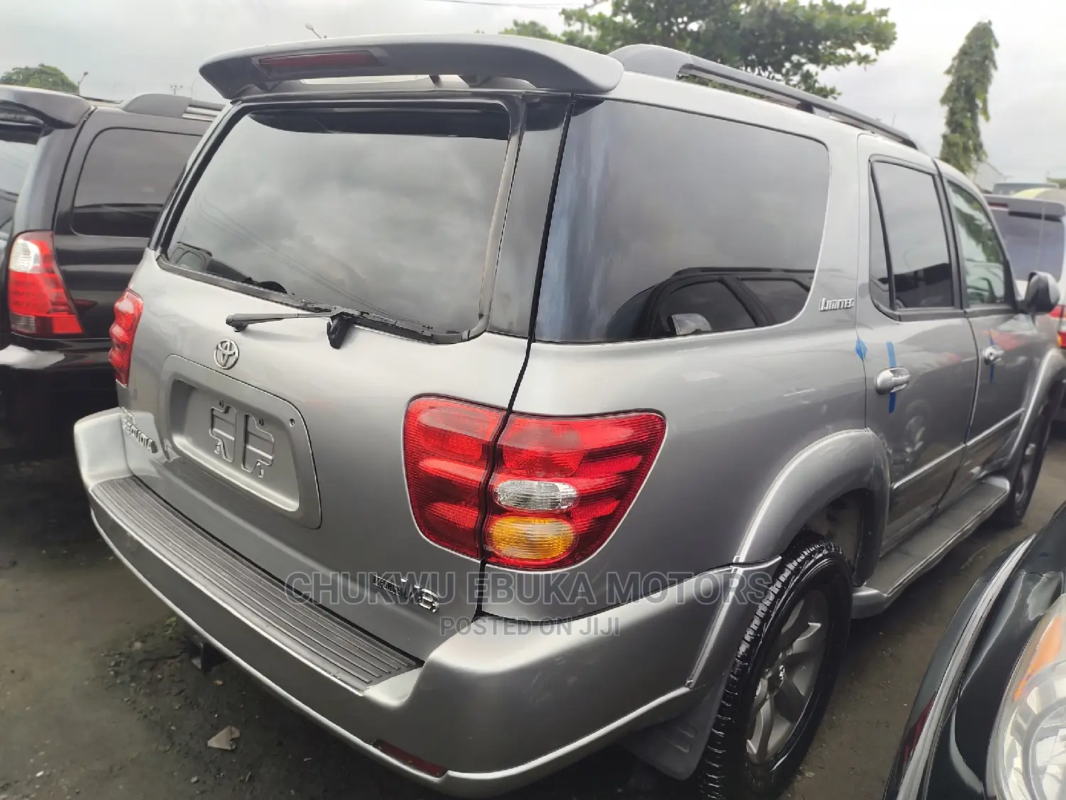 Toyota Sequoia 2004 Silver