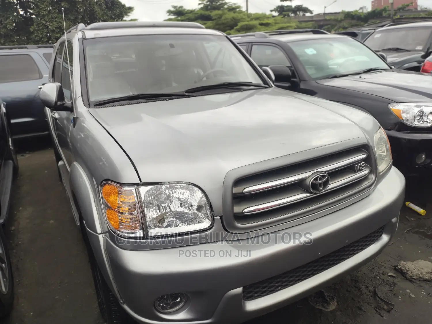 Toyota Sequoia 2004 Silver