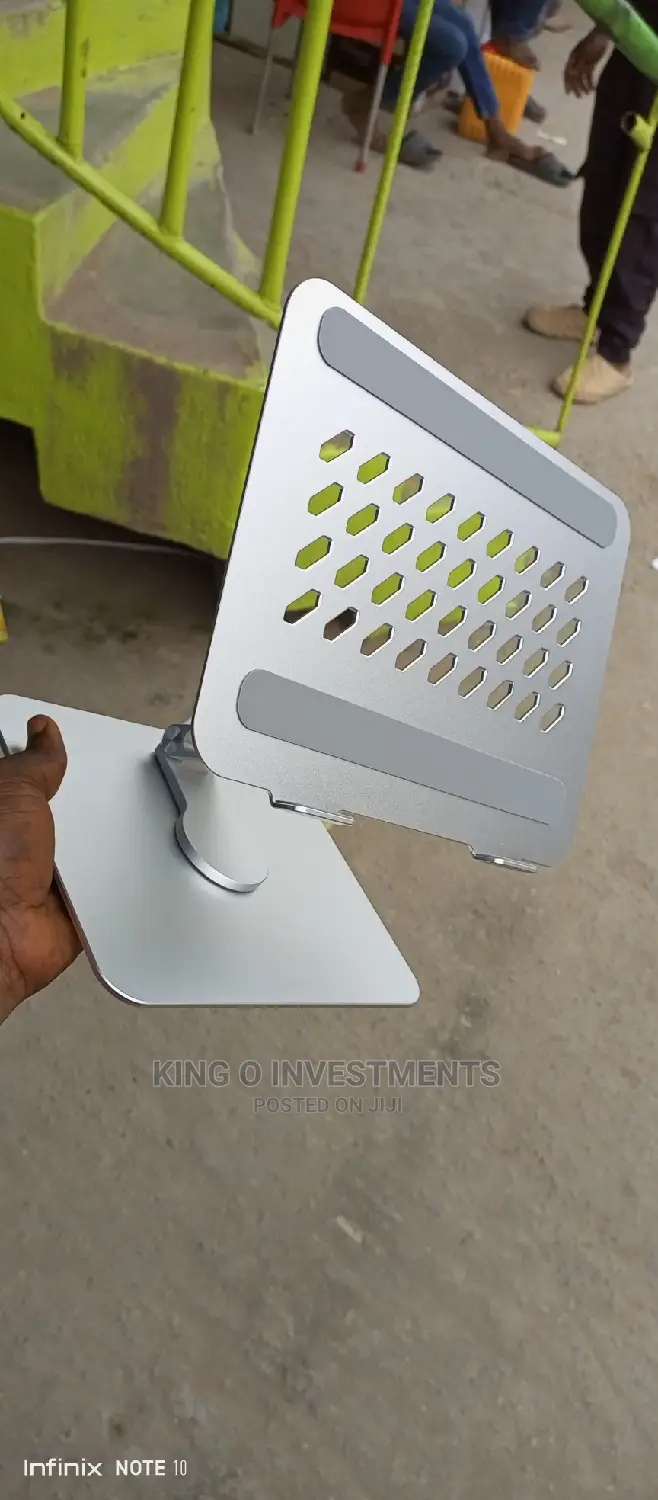 Rotating Laptop Stand