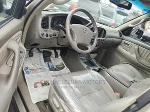 Toyota Sequoia 2007 Gold