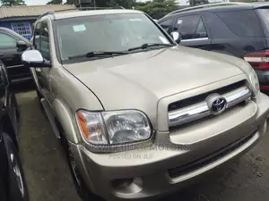 Toyota Sequoia 2007 Gold